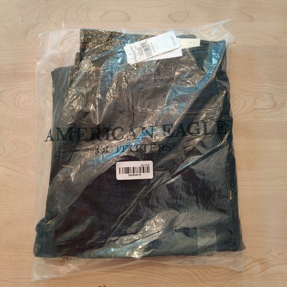 NWT American Eagle Outfitters Men's Jeans, Dark Wash, Loose fit, Size 30 x 34 - Picture 6 of 8